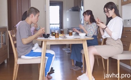 khánh vy sex Cô nàng xinh đẹp và anh người yêu may mắn